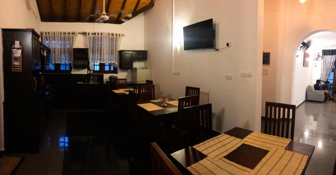 Villa 406 Seeduwa Екстер'єр фото