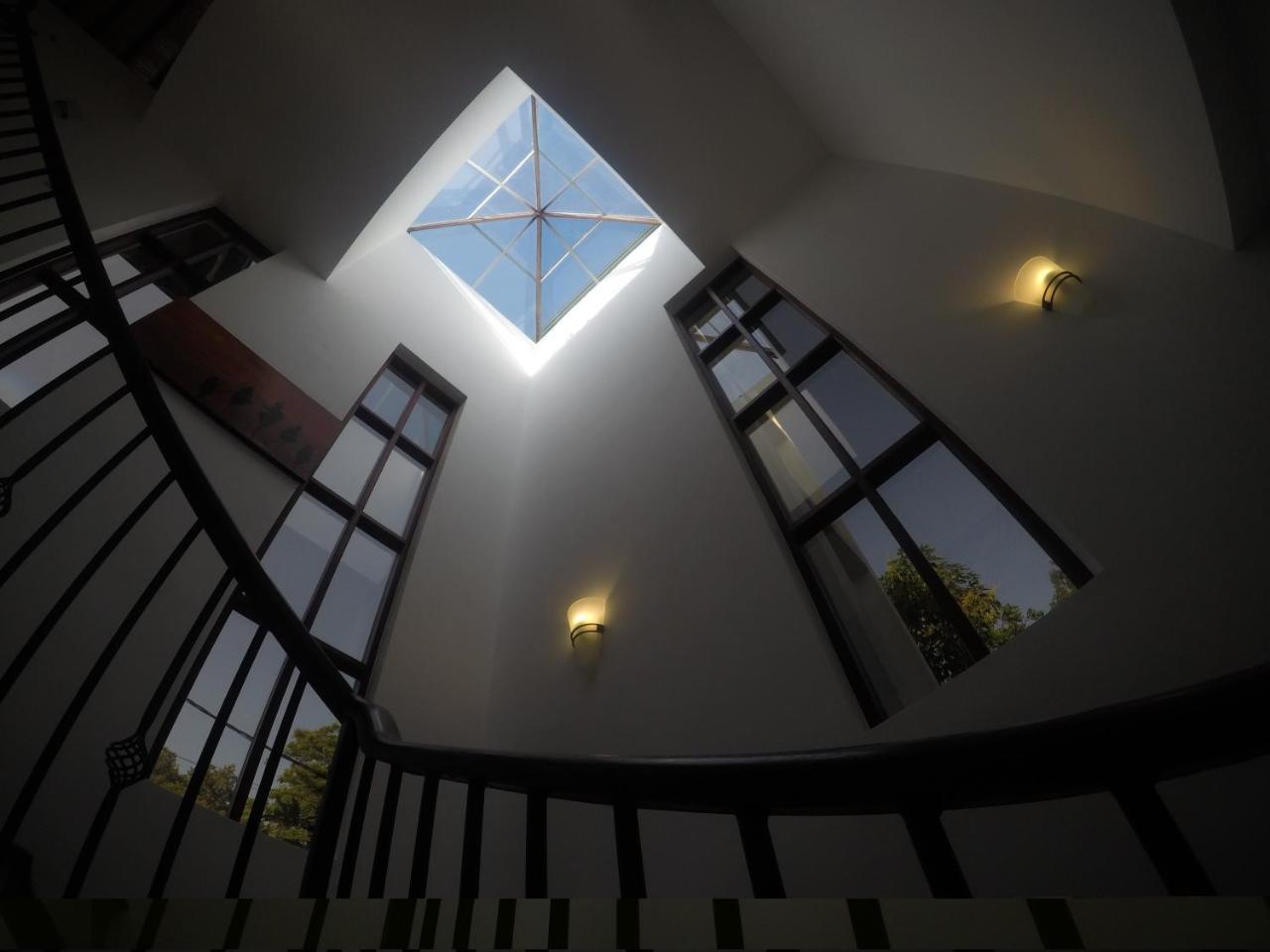 Villa 406 Seeduwa Екстер'єр фото