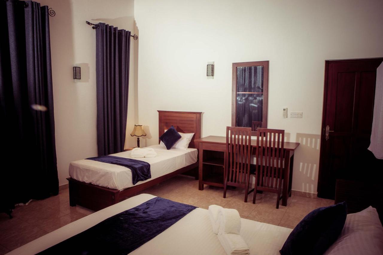 Villa 406 Seeduwa Екстер'єр фото